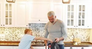 muskarac-decak-kesa-sredstva